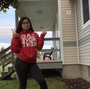 Meet your Posher, Enitza